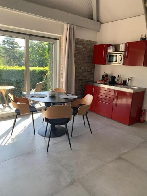 Lovely 1-Bedroom Appartement Le Joyau With Indoor Pool And Sauna Lasne 외부 사진